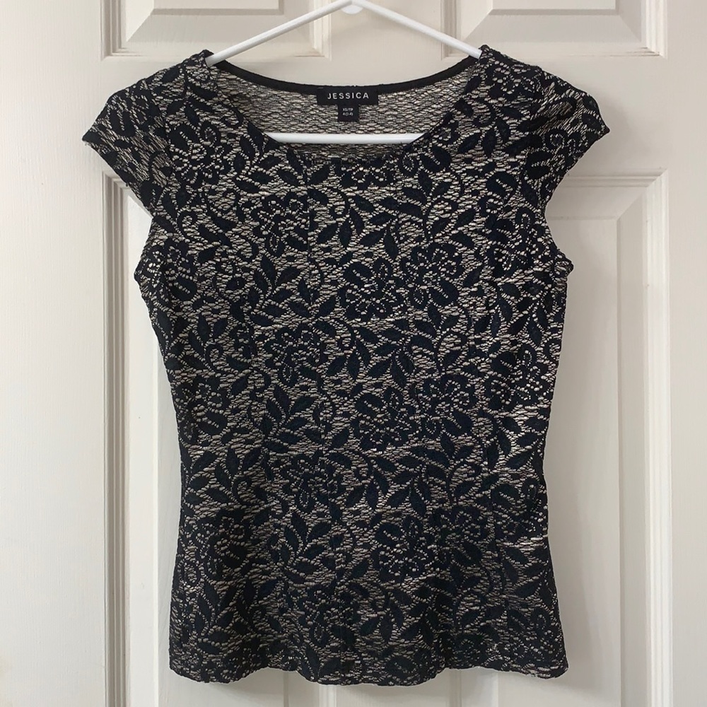 🌷3 for $25🌷Jessica, US XS, Black & Gold Floral Semi Sheer Cap Sleeved Top